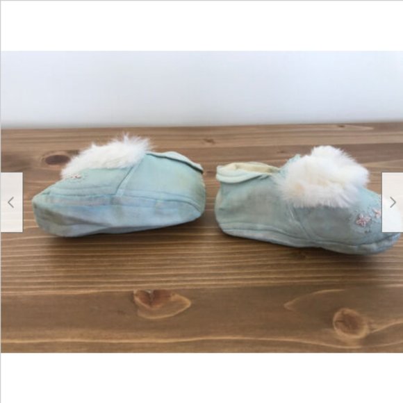 Antique Delicate Blue Silk Baby Booties w/ White Rabbit Fur & Embroidery - Picture 3 of 7